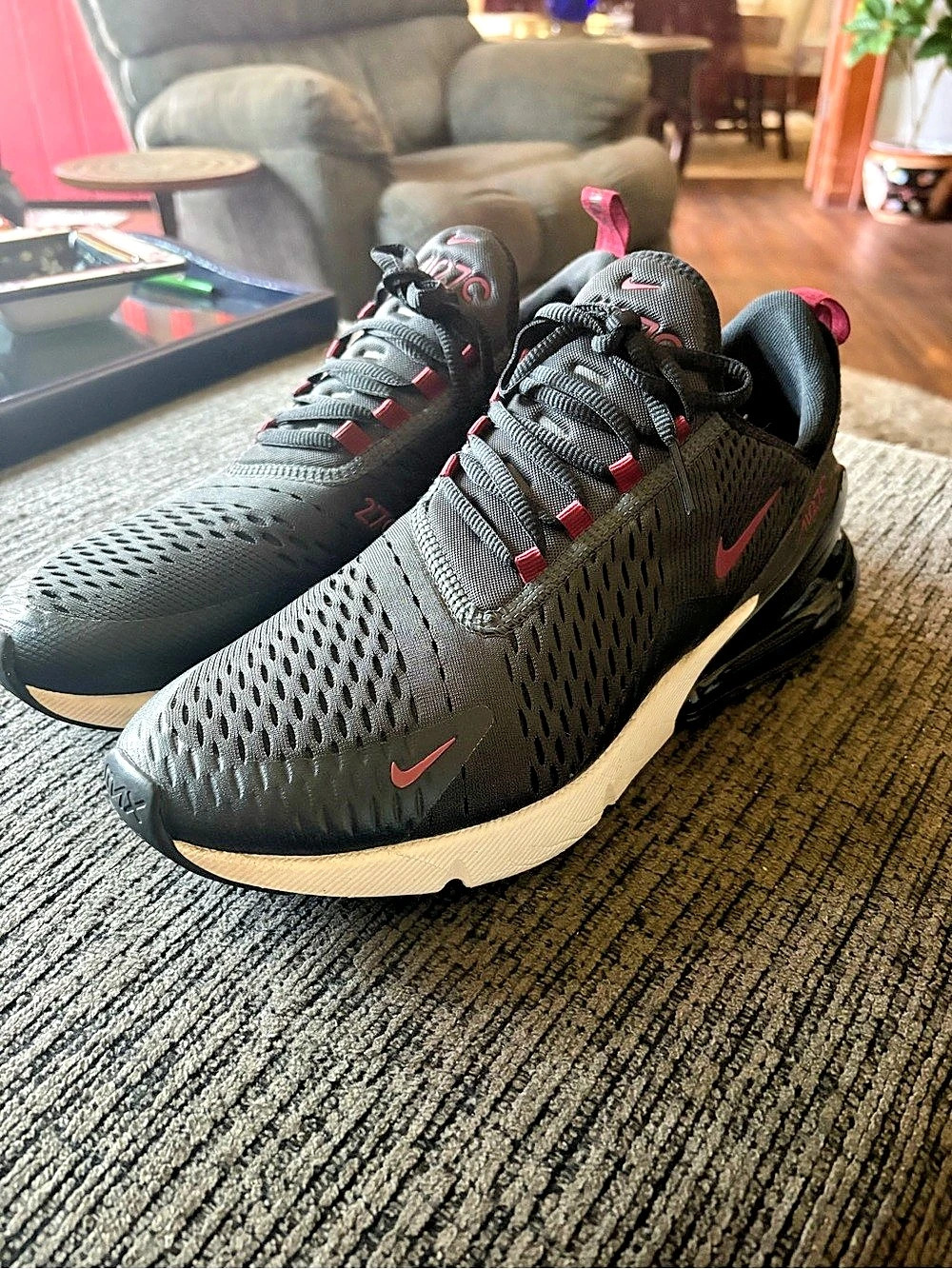 Nike Air Max 270 Men's Black & Red Athletic Shoes
